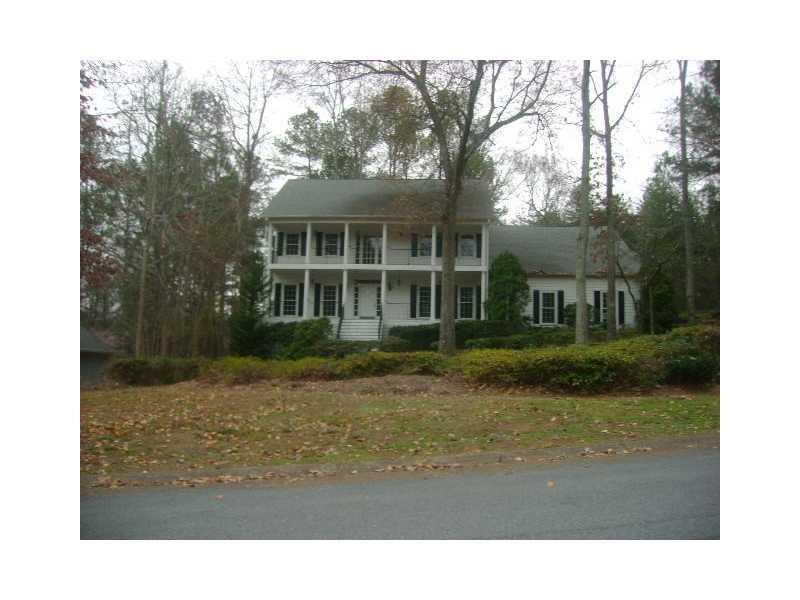 613 Leah Dr., Powder Springs, GA 30127