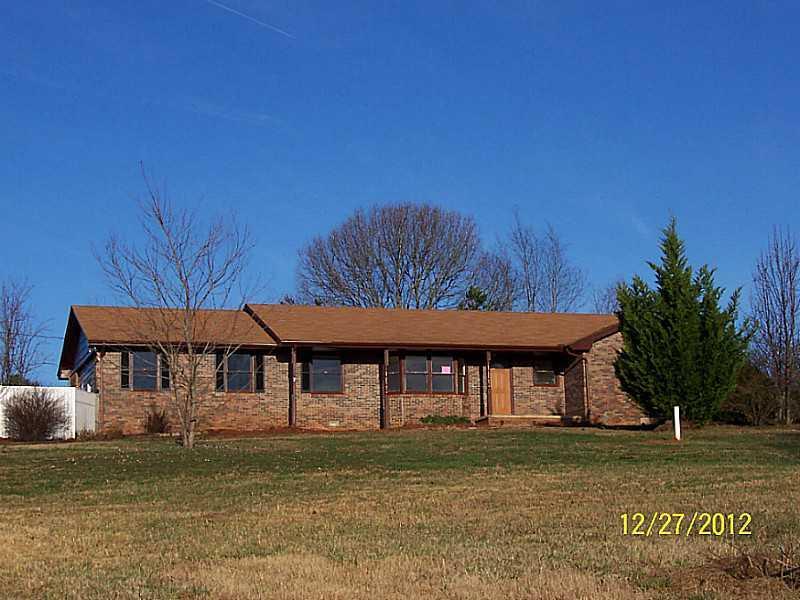 425 Grindle Brothers Rd., Murrayville, GA 30564