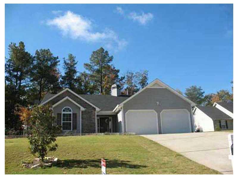 379 Brooklyn Dr., Dallas, GA 30132