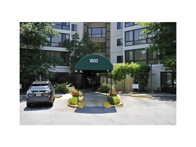1800 Clairmont Lake #A-227, Decatur, GA 30033