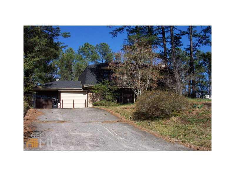 926 E Riverbend Dr., Lilburn, GA 30047