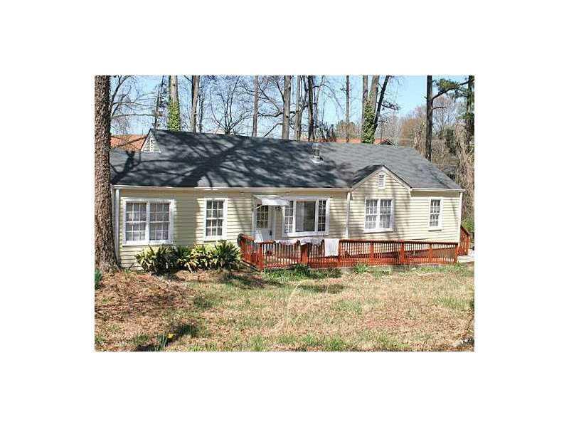 5505 Rockbridge Cir., Lilburn, GA 30047