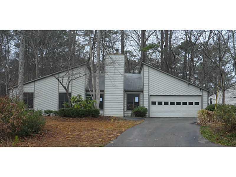 802 Riverstone Ln., Woodstock, GA 30188