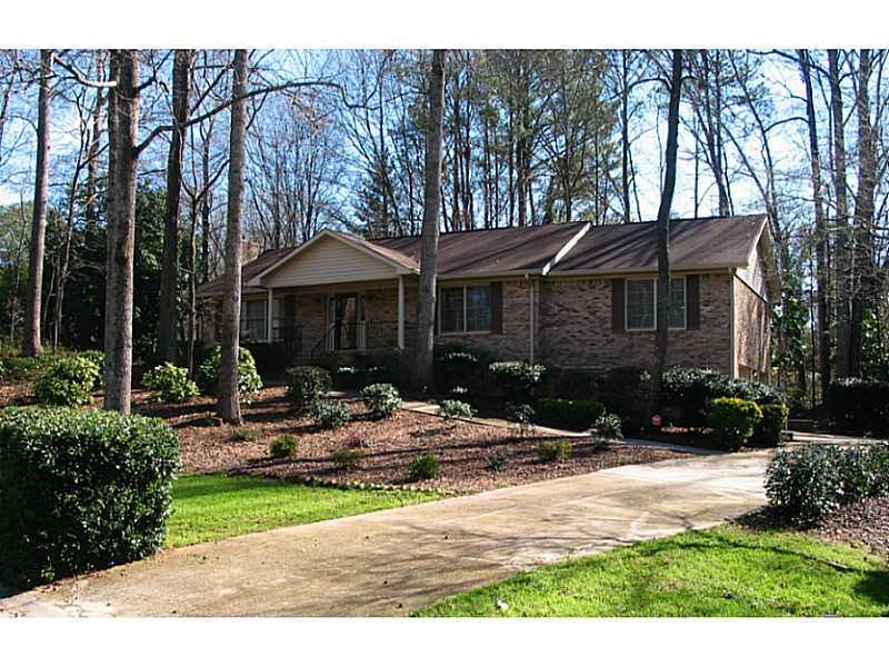 8980 Country Club Dr., Douglasville, GA 30134