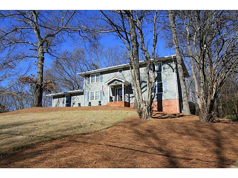655 Oakstone Dr., Roswell, GA 30075