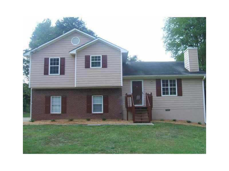 3235 SE Valley View St., Powder Springs, GA 30127