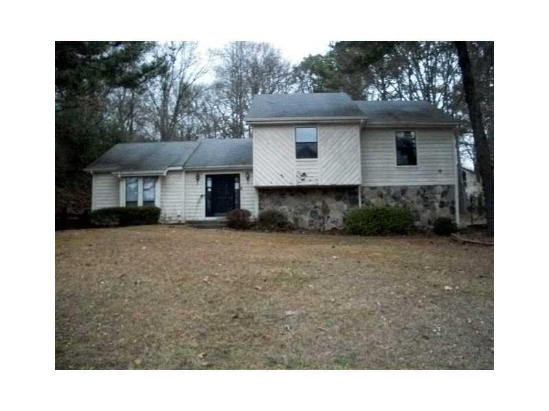555 Ramsdale Dr., Roswell, GA 30075