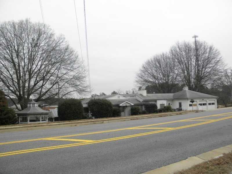 2035 Azalea Dr., Lawrenceville, GA 30043