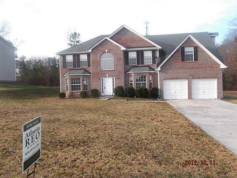 9331 Deer Crossing Dr., Fairburn, GA 30236