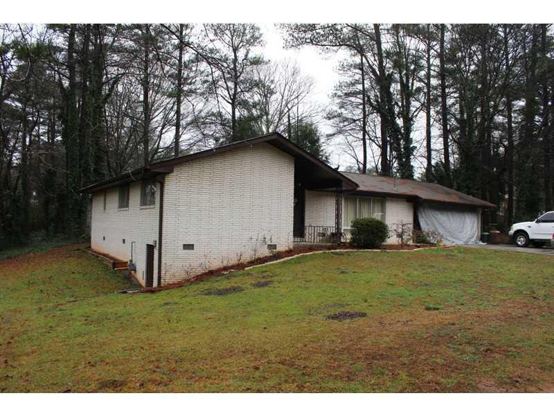 2614 Lucky Valley Dr., Tucker, GA 30084