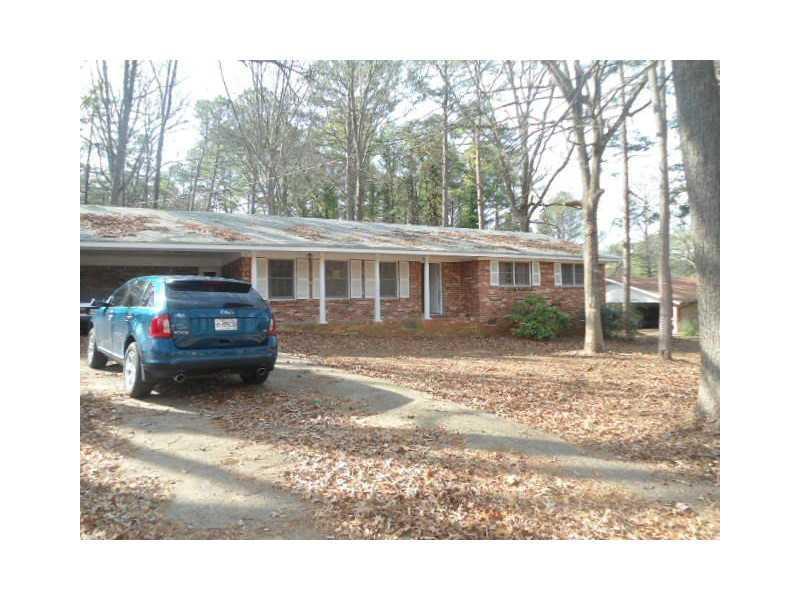 313 Navarre Woods Dr., Stone Mountain, GA 30087