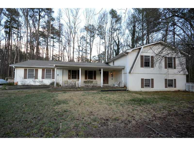 1345 Lake Charles Dr., Roswell, GA 30075