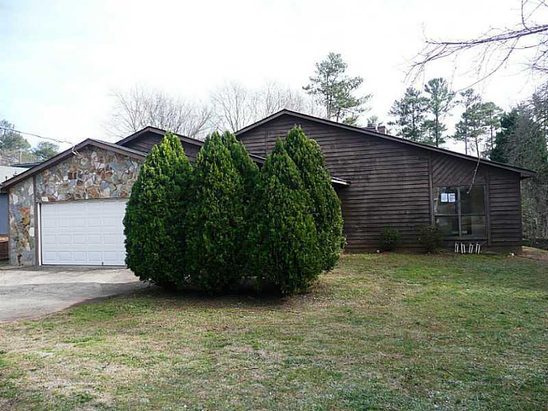 5247 Cold Springs Dr., Lilburn, GA 30047