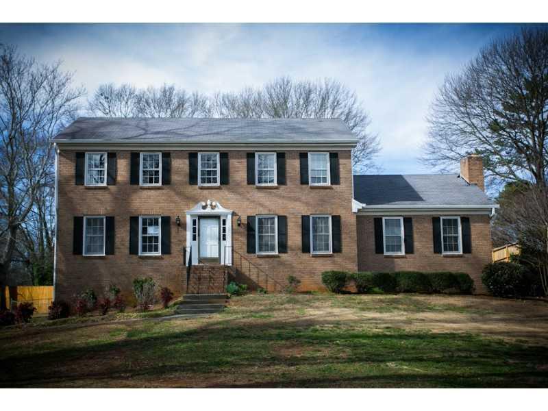 3807 Southgate Dr., Lilburn, GA 30047