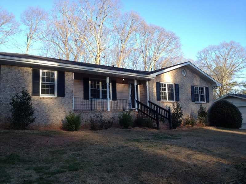 1398 Ridgewood Pl., Lilburn, GA 30047