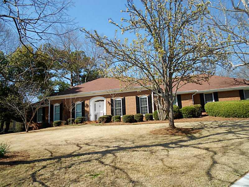 135 Broadmeadow Cove, Roswell, GA 30075