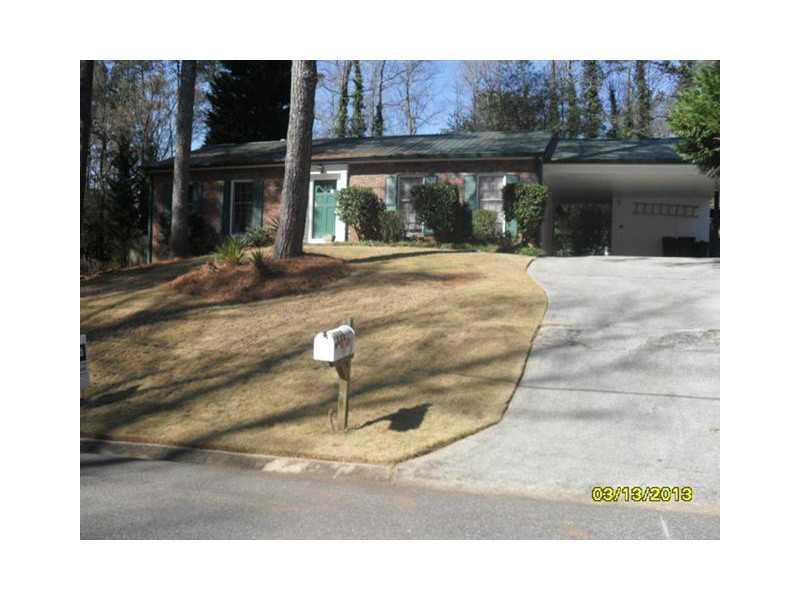 220 Willow Springs Dr., Roswell, GA 30075