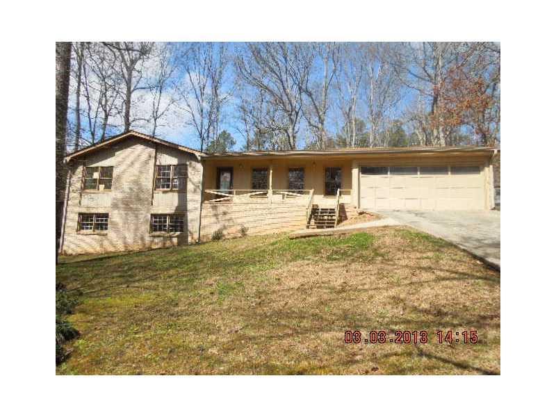 67 Sharon Ct., Dallas, GA 30132