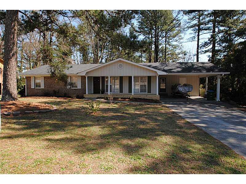 2082 Windsor Ln., Snellville, GA 30078