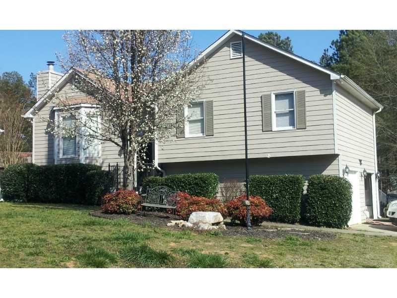 530 Silverthorne Cir., Douglasville, GA 30134