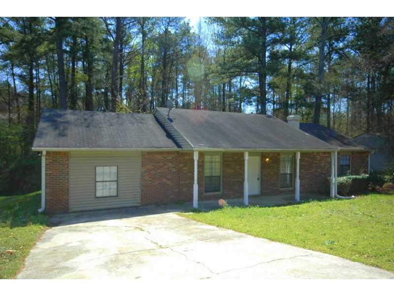 5403 Rocky Pine Dr., Lithonia, GA 30038