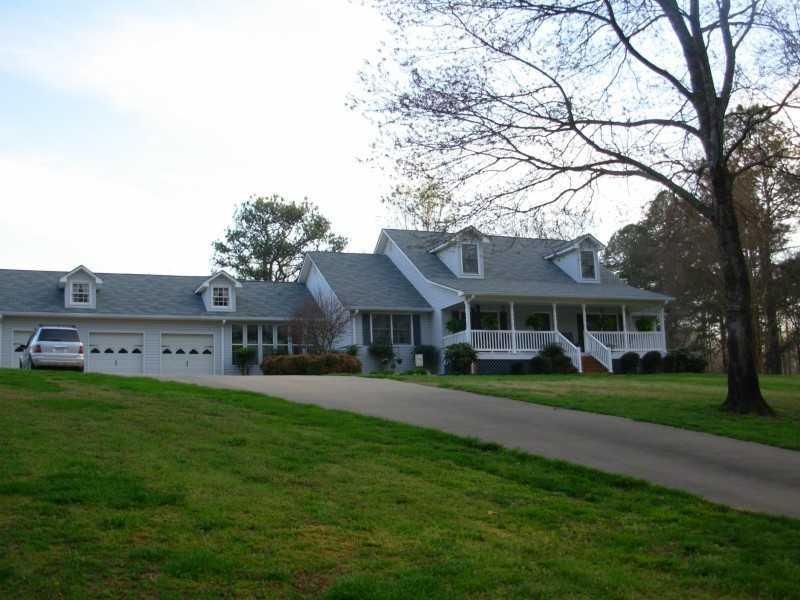 123 Goswick Dr., Dawsonville, GA 30534