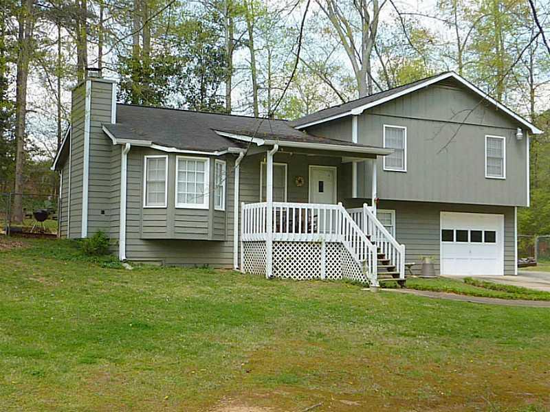 303 Linton Ct., Woodstock, GA 30188