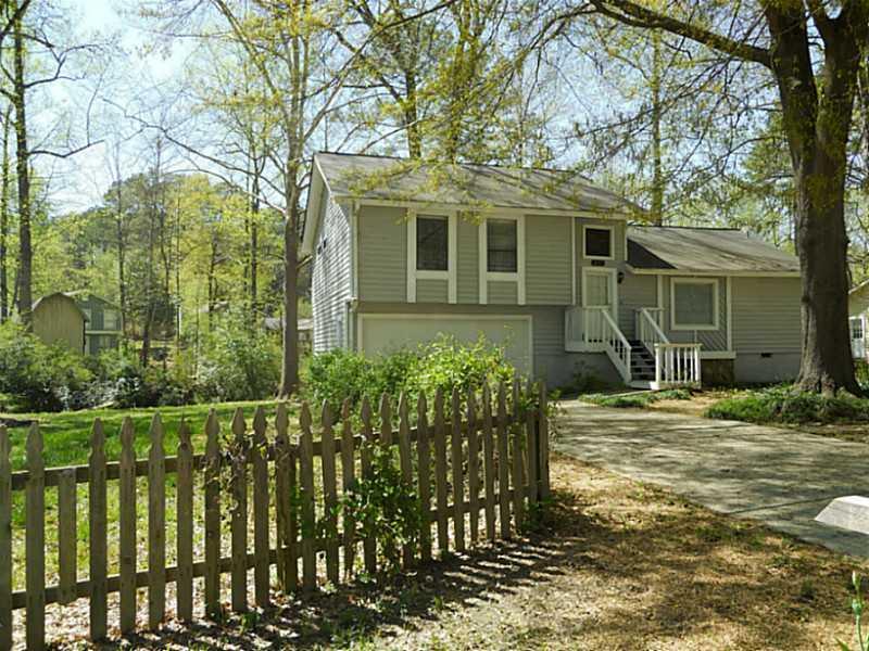 215 Cedar Trace, Roswell, GA 30075