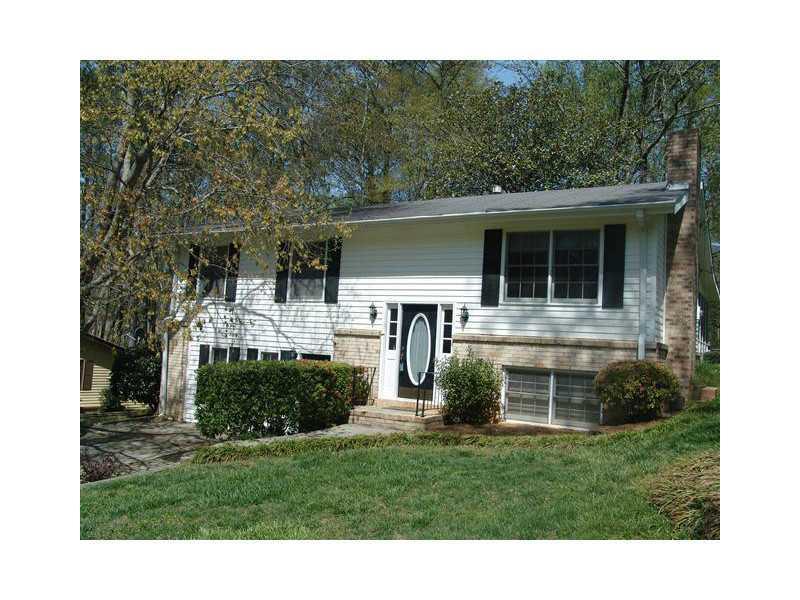 4705 Lincoln Way, Lilburn, GA 30047