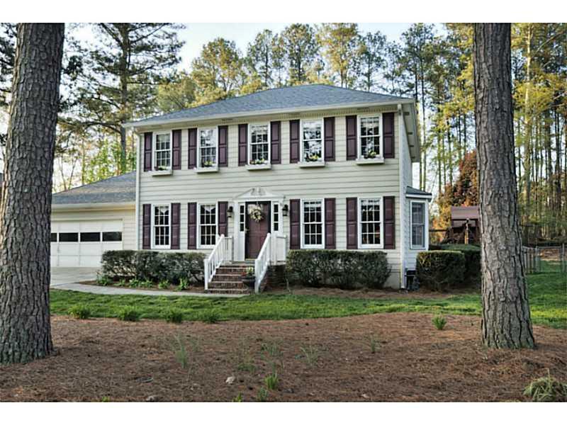 2725 Shadow Pine Dr., Roswell, GA 30076