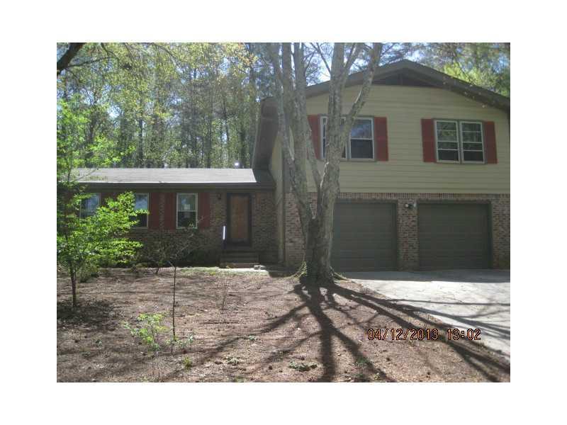 1453 Camelot Ln., Tucker, GA 30084