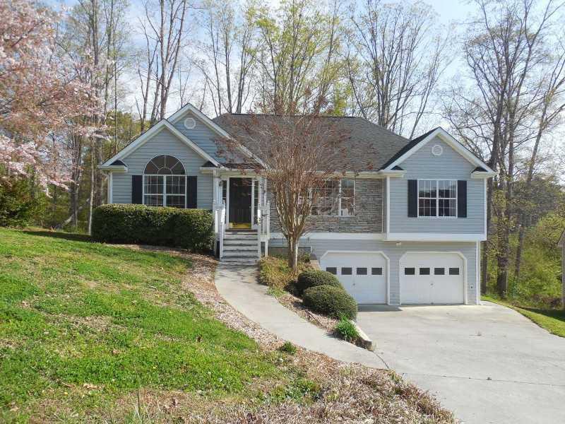 121 Twin Oaks Dr., Calhoun, GA 30701