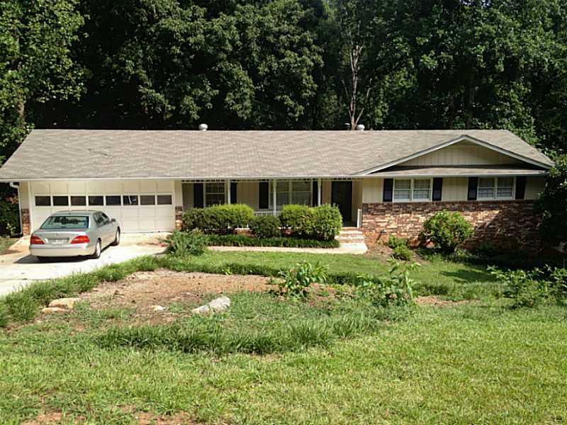 5672 Beechwood Dr., Stone Mountain, GA 30087