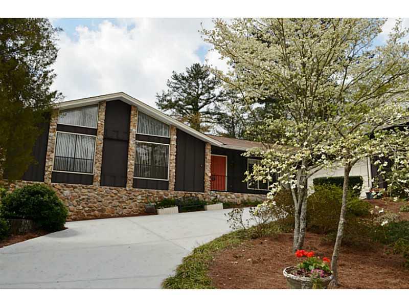 885 E Riverbend Dr., Lilburn, GA 30047