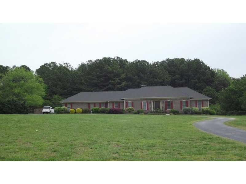 3174 Rosebud Rd., Loganville, GA 30052