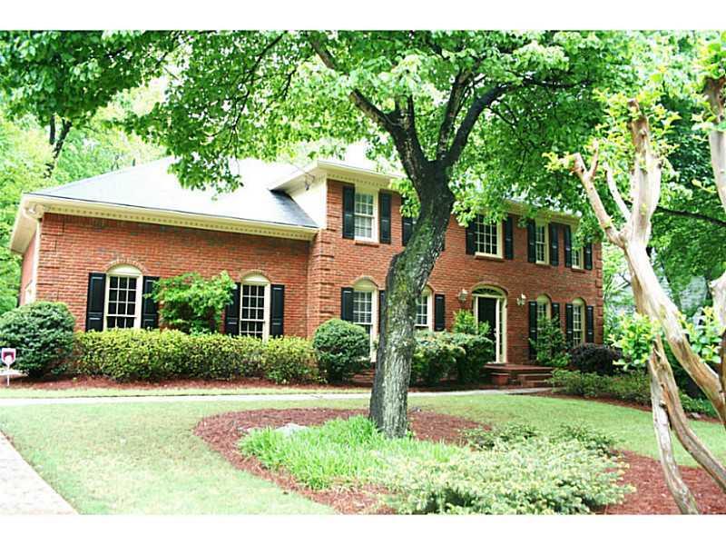 3739 Allenhurst Dr., Norcross, GA 30092