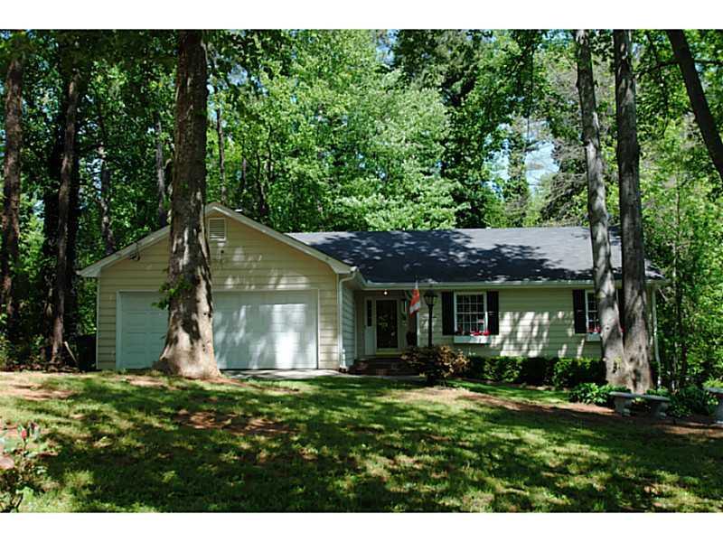 335 Royal Oaks Ter., Stone Mountain, GA 30087