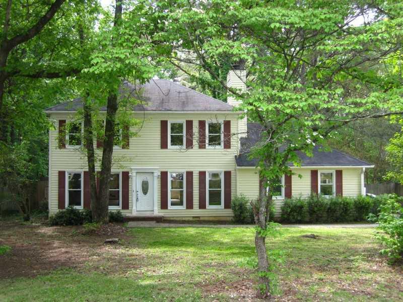 945 Daisy Ct., Lawrenceville, GA 30044