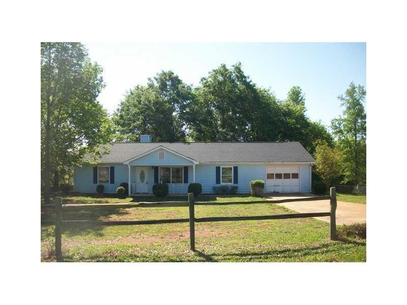 112 Grove Dr., Maysville, GA 30558
