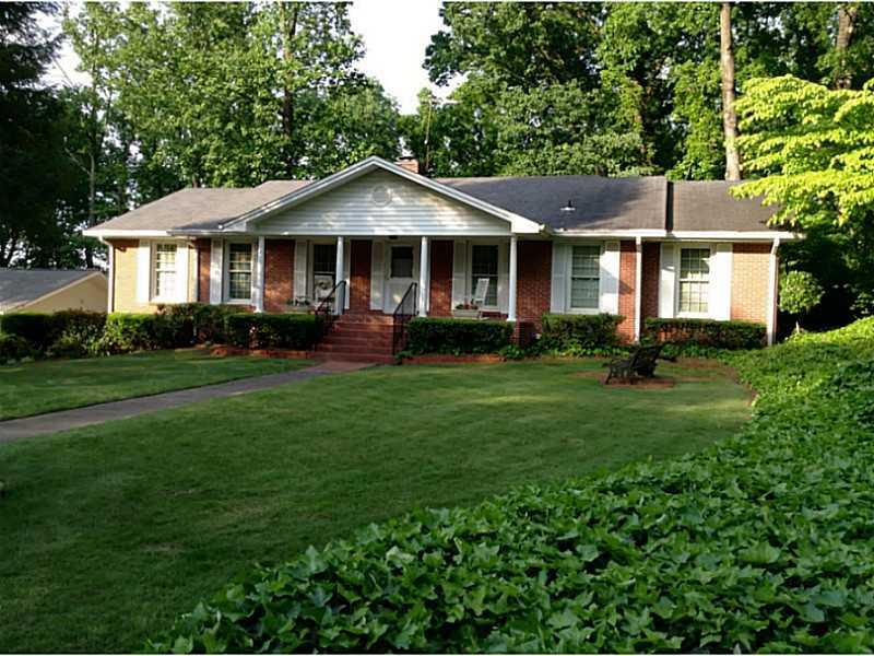 5581 Benton Woods Dr., Atlanta, GA 30342