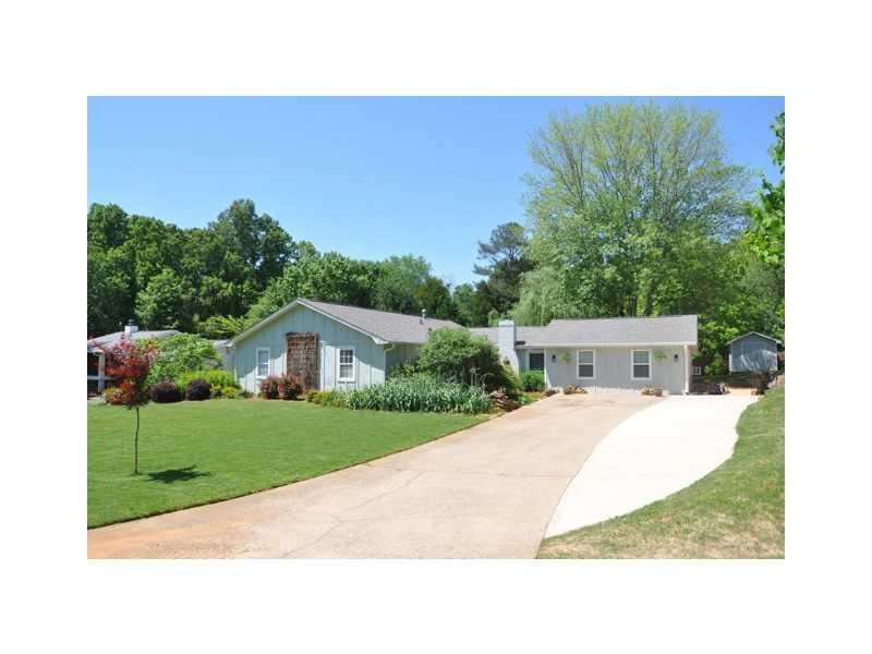 635 Ramsdale Dr., Roswell, GA 30075