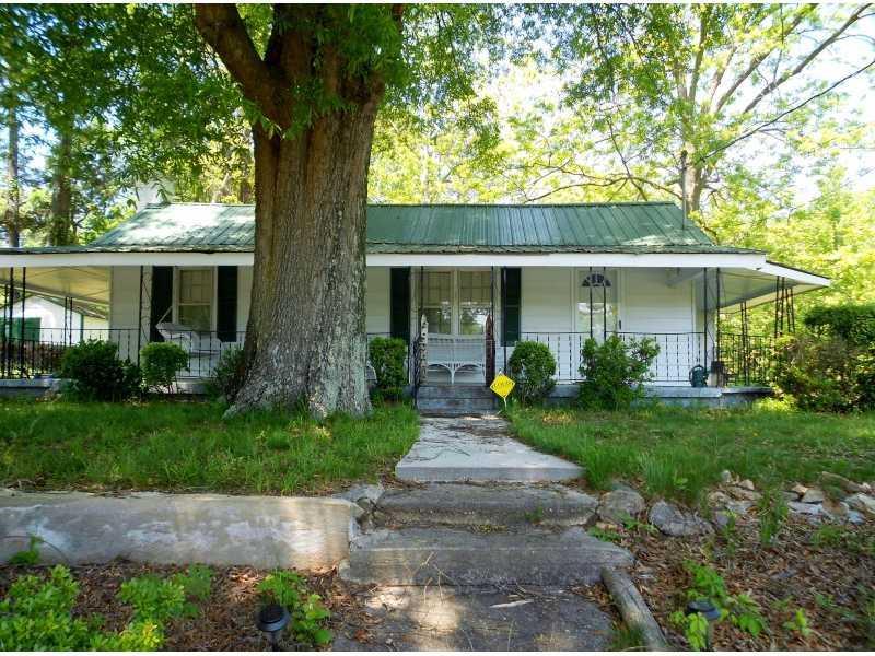 6201 Woodstock Rd., Acworth, GA 30102