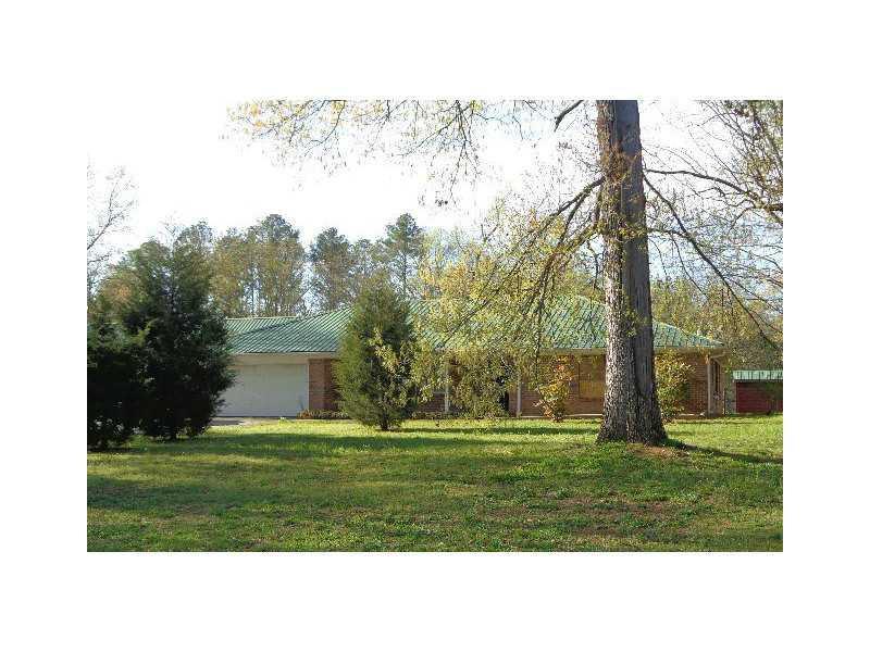 149 Everett Springs Rd., Calhoun, GA 30701