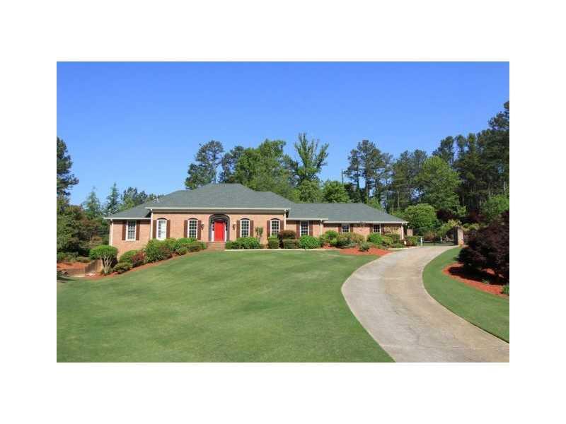 145 Brooks Glen, Roswell, GA 30075