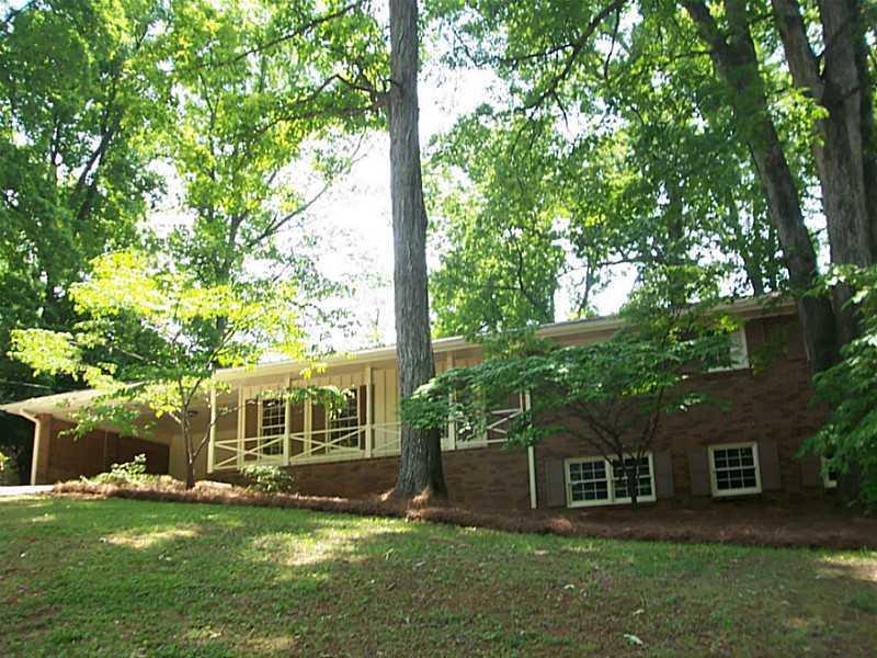 4065 Lake Erin Ct., Tucker, GA 30084
