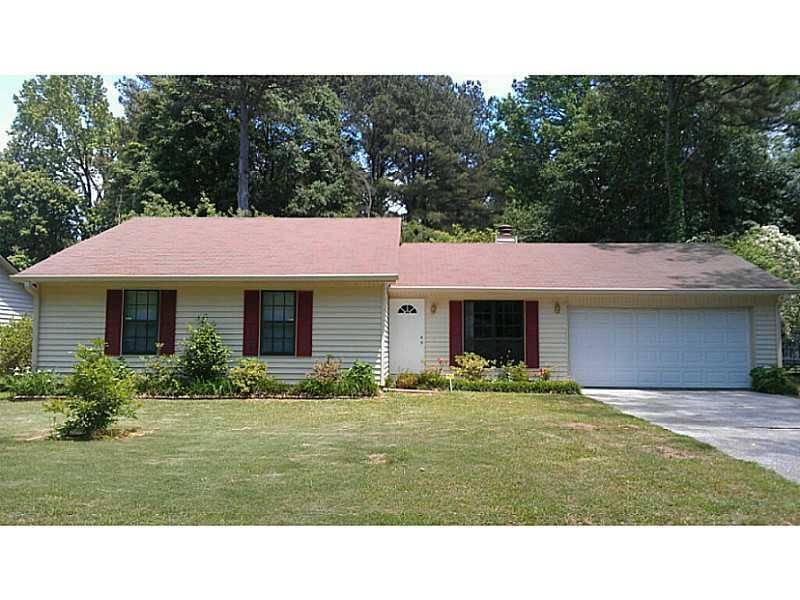 9362 Forest Knoll Dr., Jonesboro, GA 30238