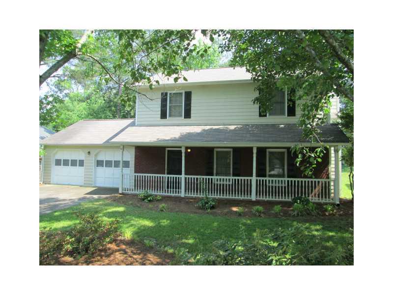 2120 Crescentview Dr., Lawrenceville, GA 30044
