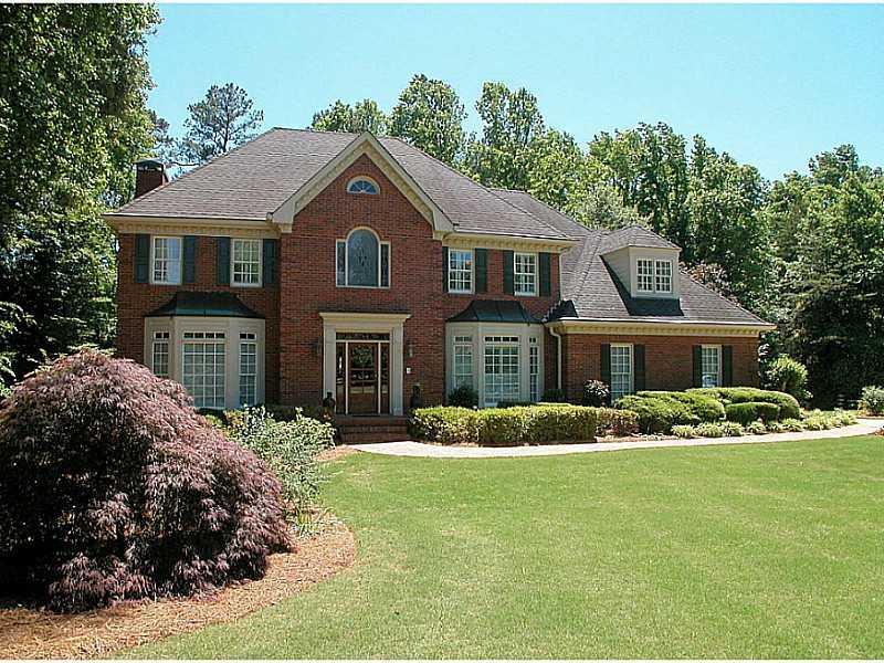 940 Brooksglen Dr., Roswell, GA 30075