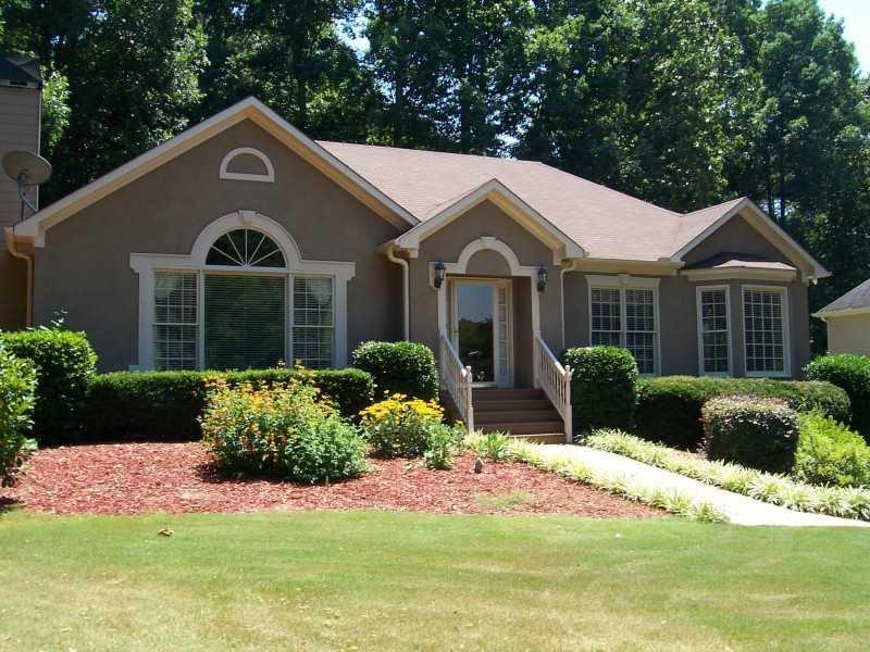 148 Stanbrough Dr., Dallas, GA 30157