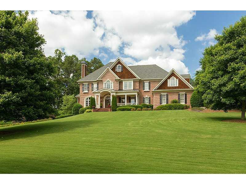 580 Stonemoor Cir., Roswell, GA 30075
